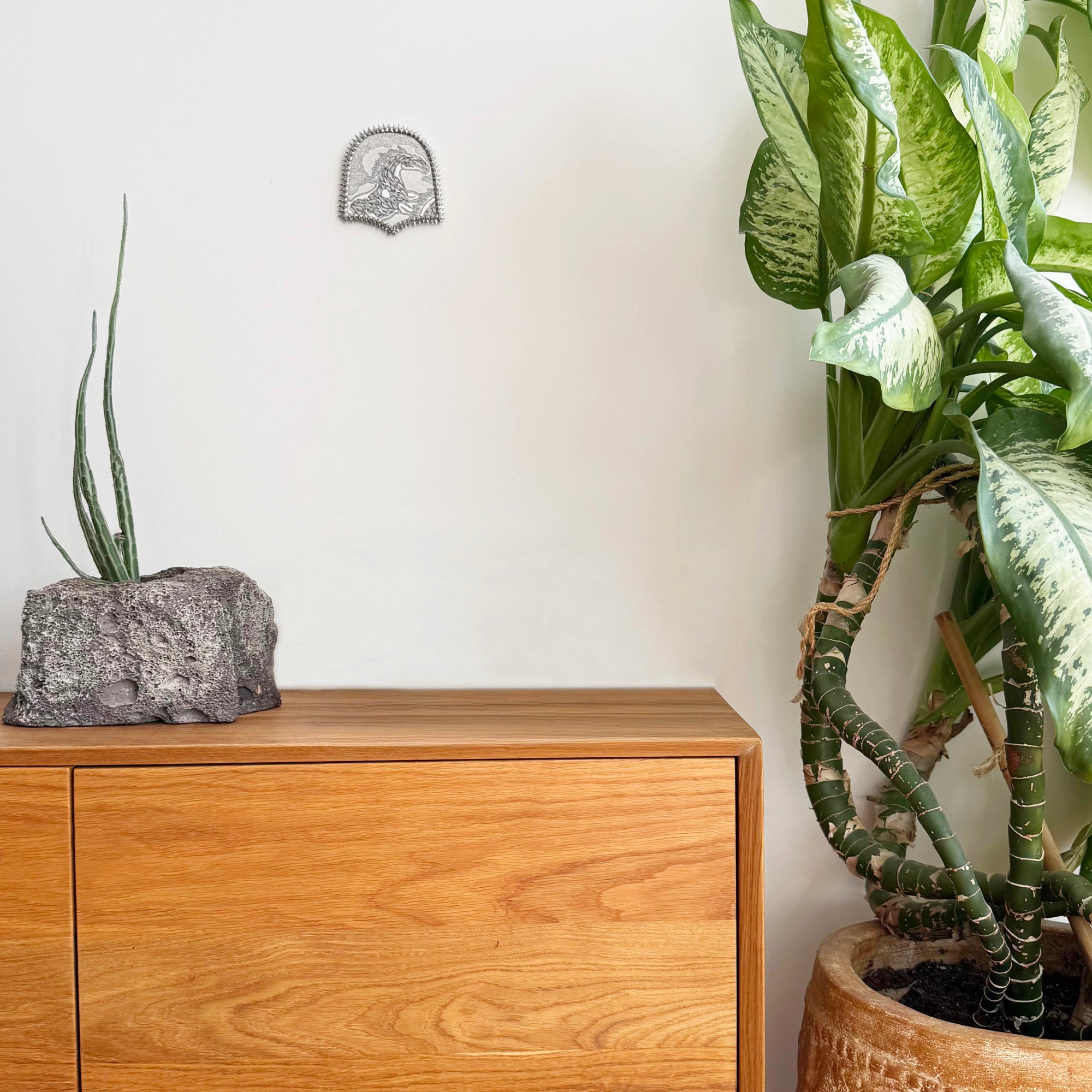 SINGLE HORSE (Wall Charm)