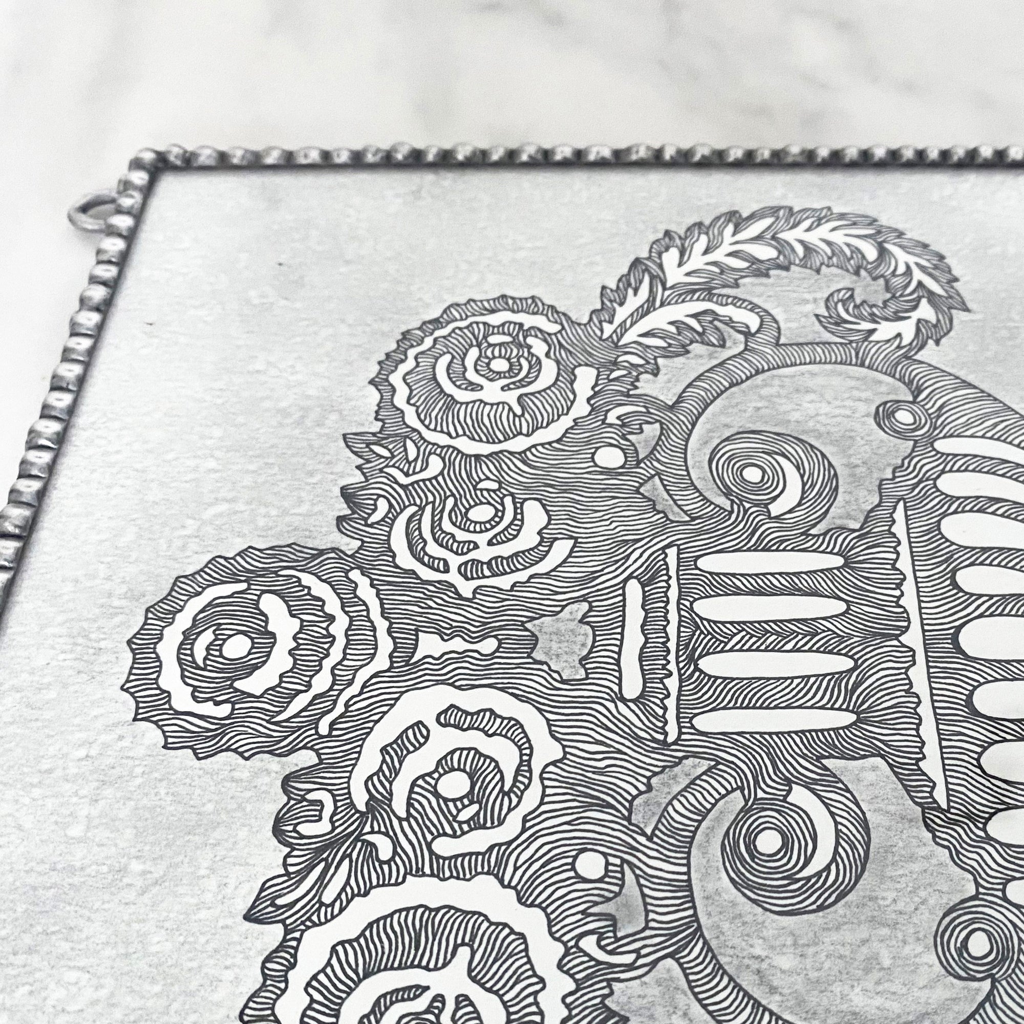 VASE OF ROSES (Wall Charm)