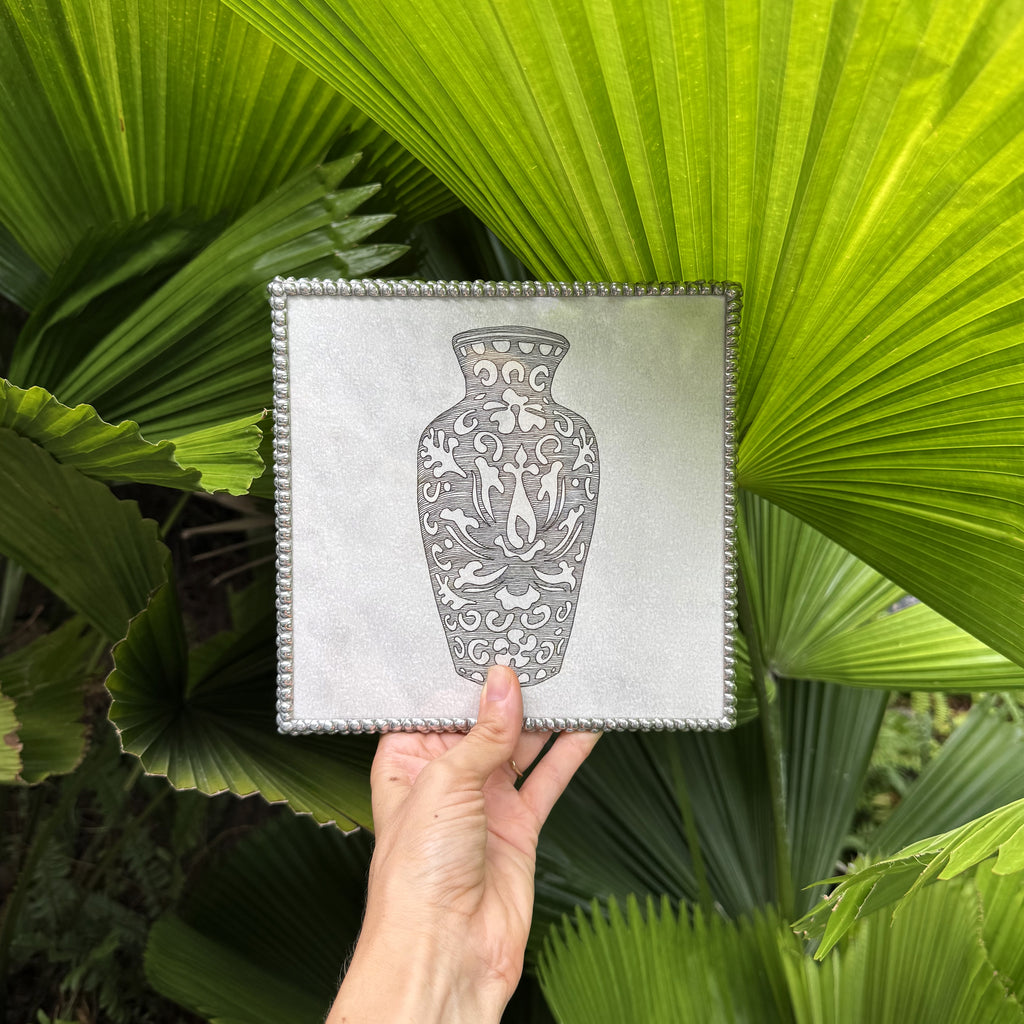 CHINESE VASE II (Wall Charm)