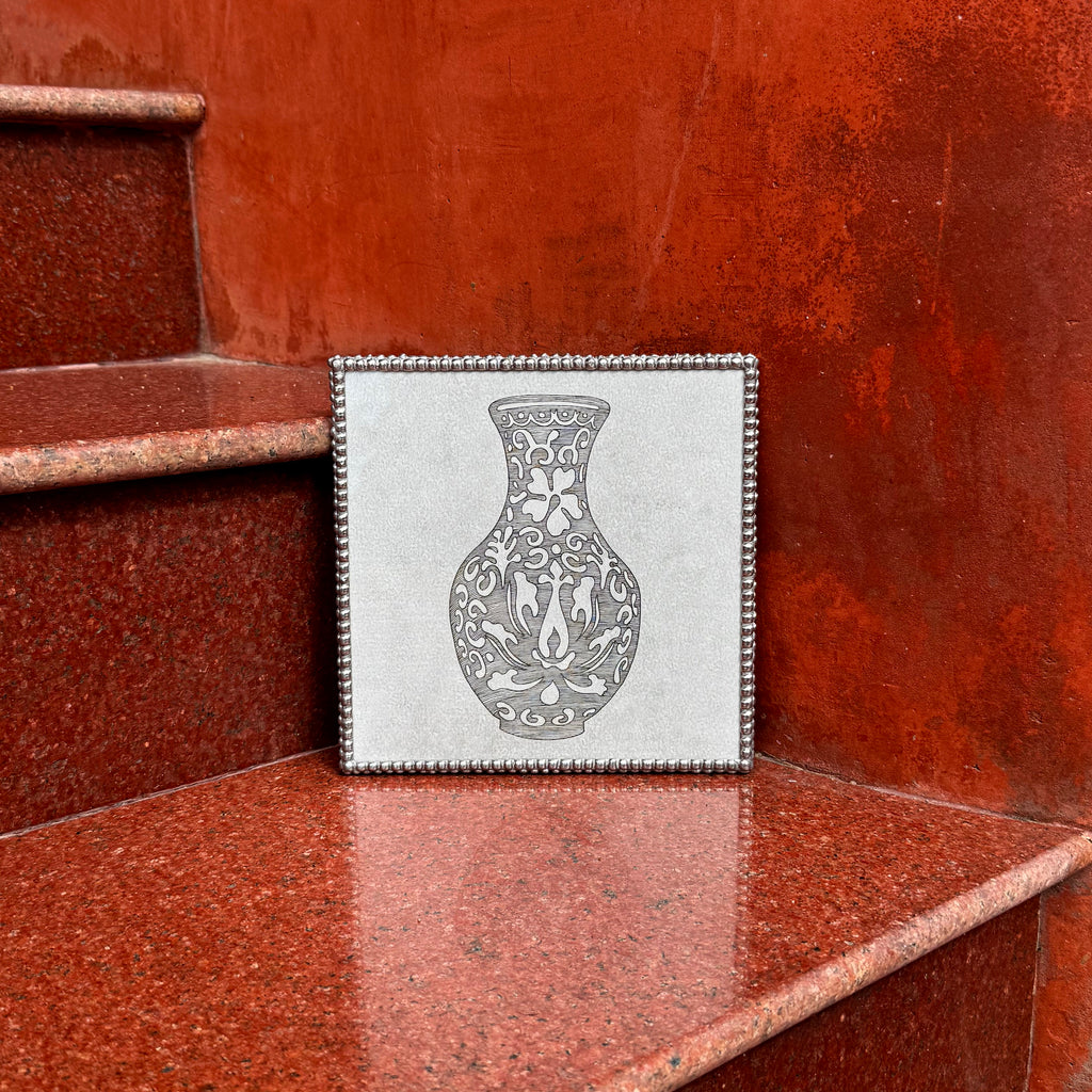 CHINESE VASE I (Wall Charm)